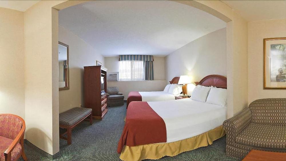 Holiday Inn Express Hotel & Suites Waterford By Ihg Esterno foto