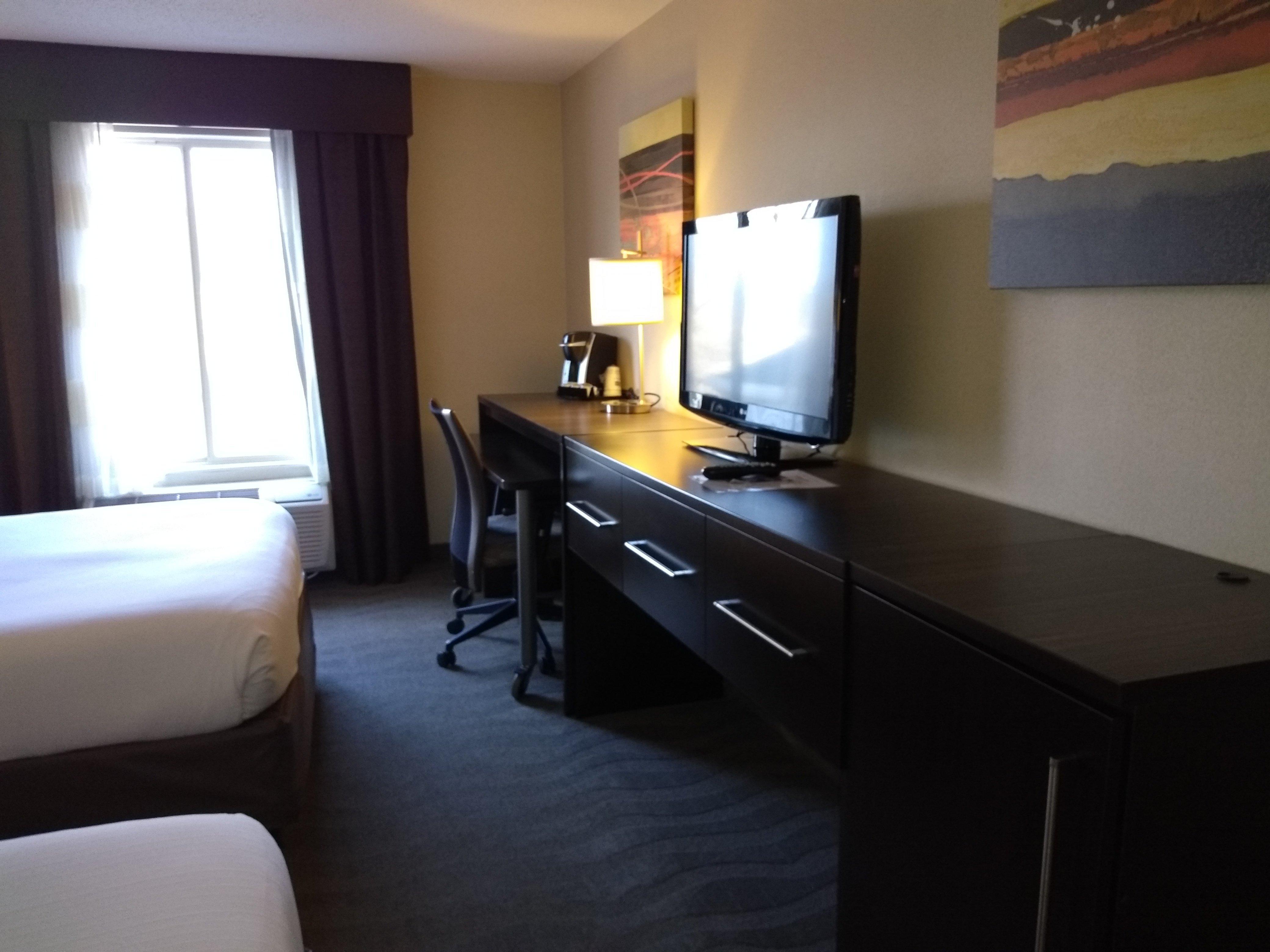 Holiday Inn Express Hotel & Suites Waterford By Ihg Esterno foto