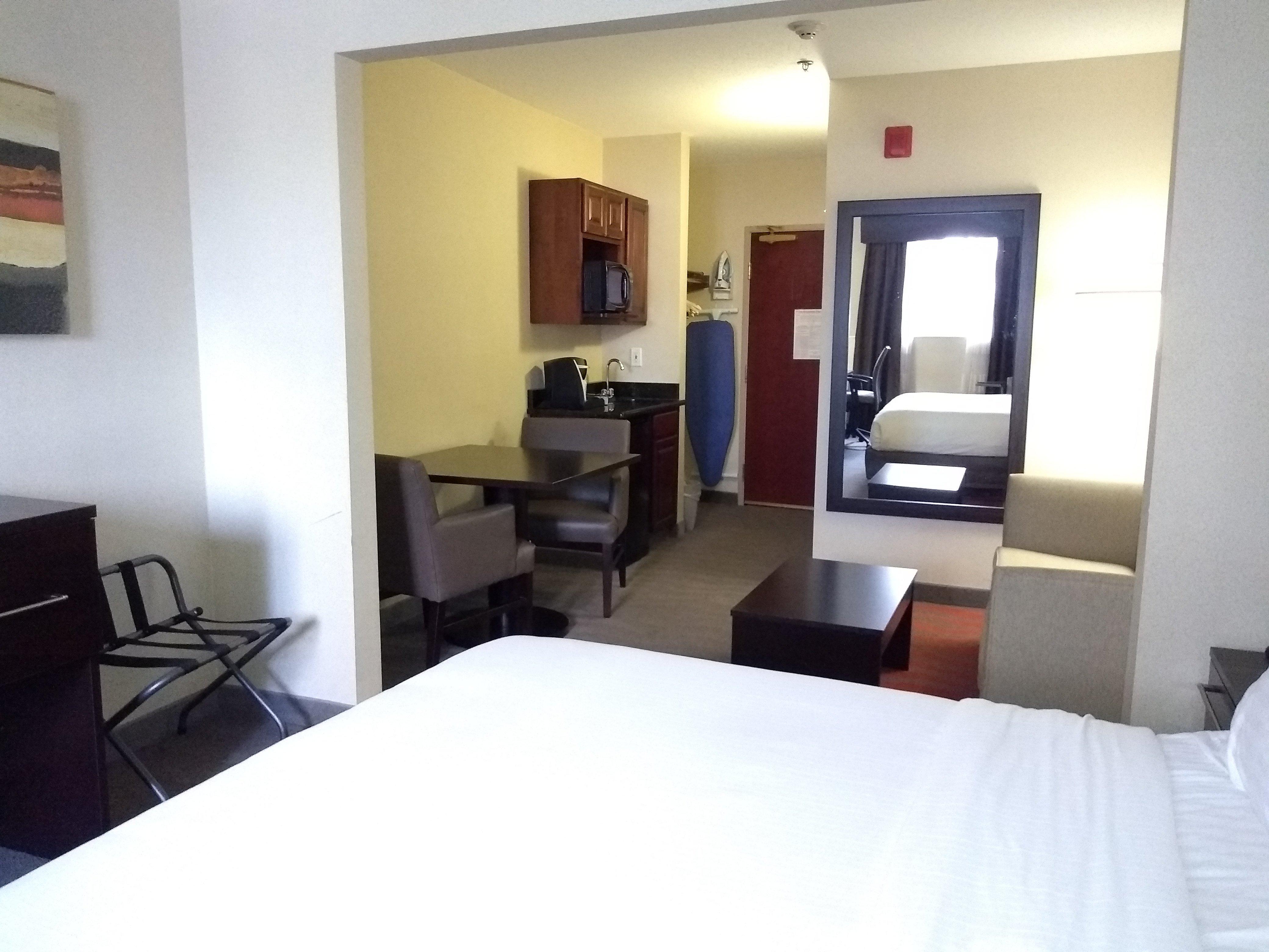 Holiday Inn Express Hotel & Suites Waterford By Ihg Esterno foto