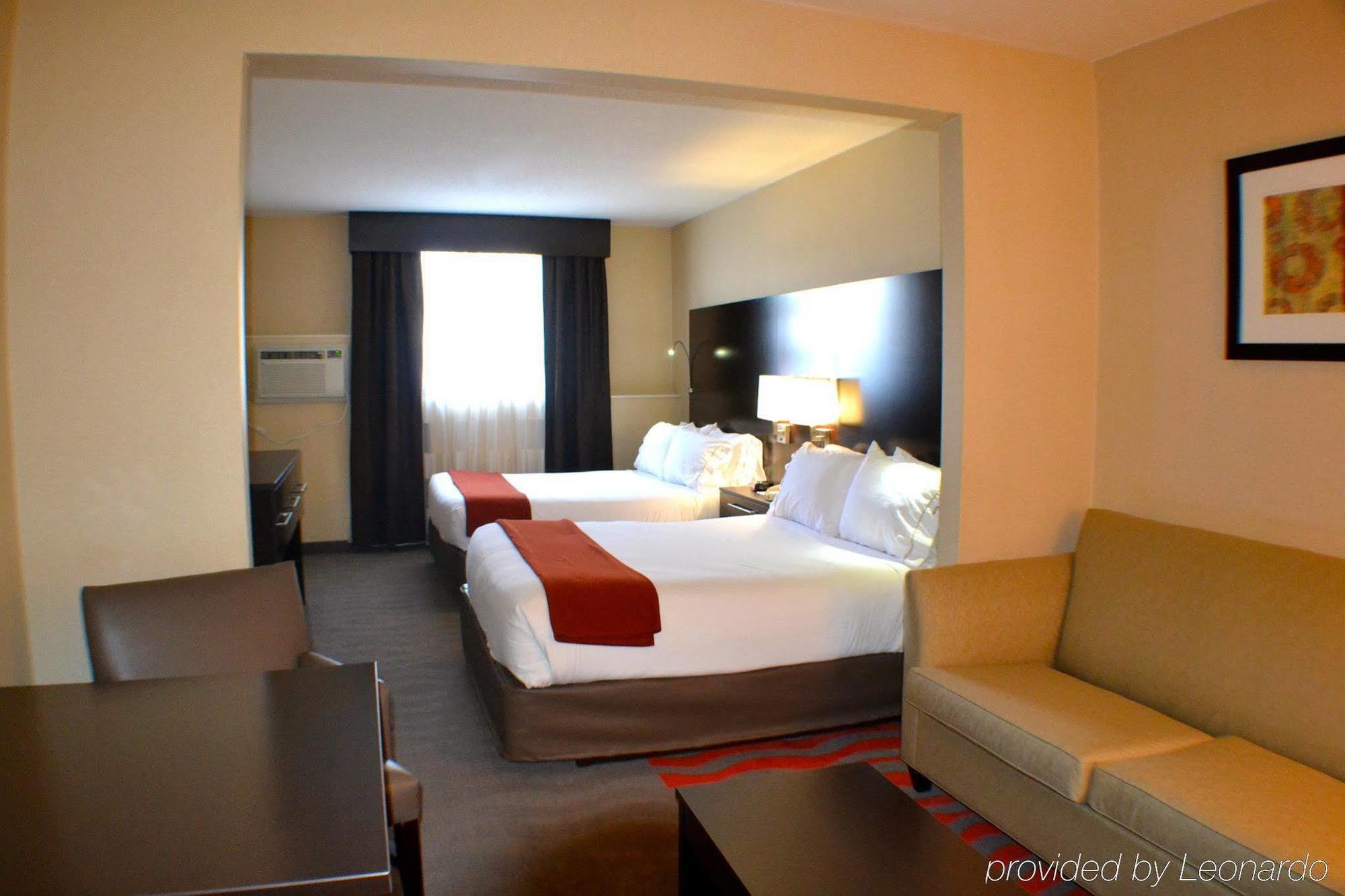 Holiday Inn Express Hotel & Suites Waterford By Ihg Esterno foto