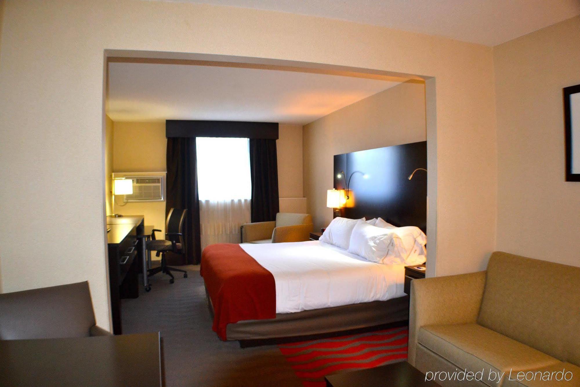 Holiday Inn Express Hotel & Suites Waterford By Ihg Esterno foto