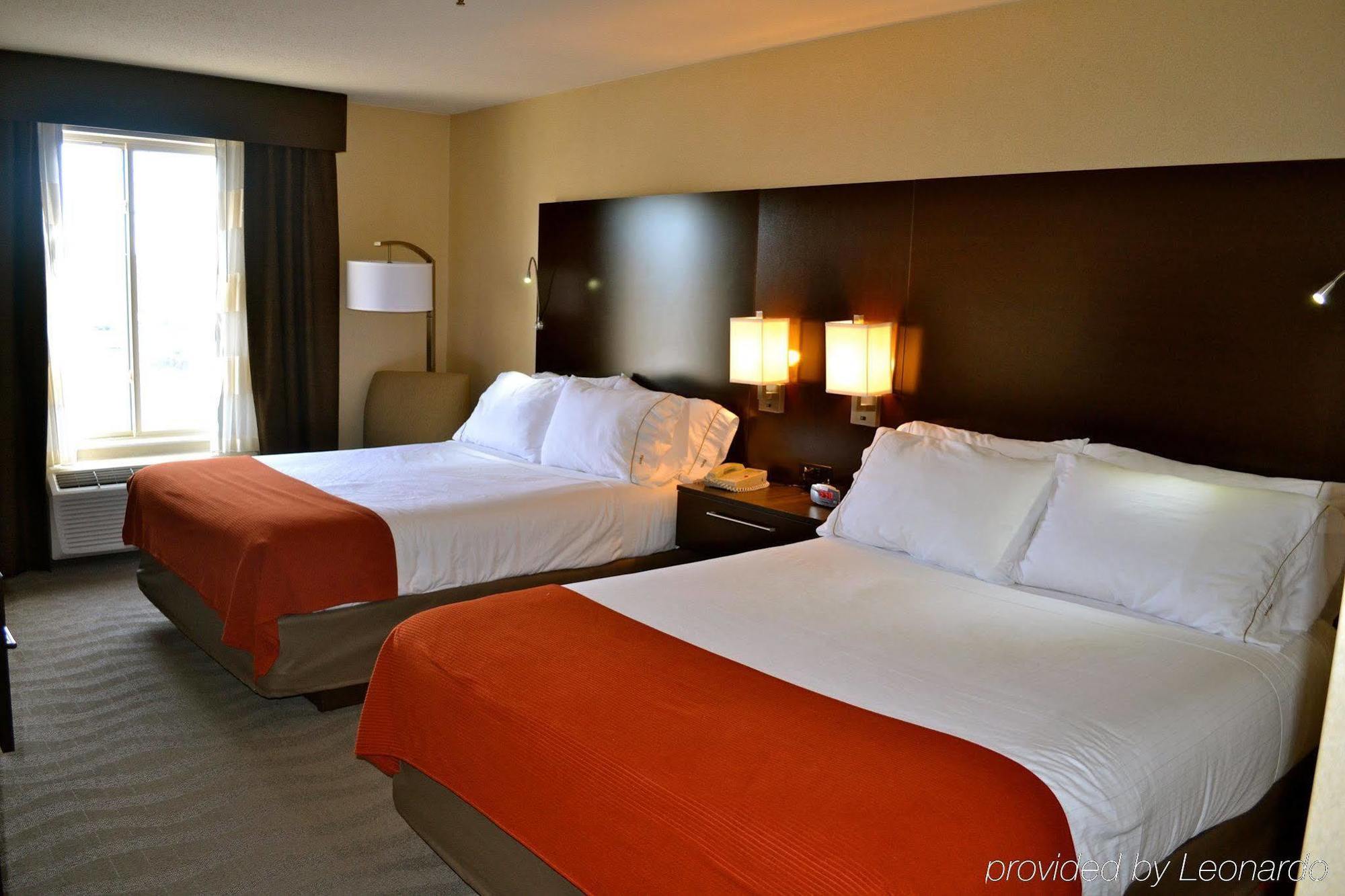 Holiday Inn Express Hotel & Suites Waterford By Ihg Esterno foto