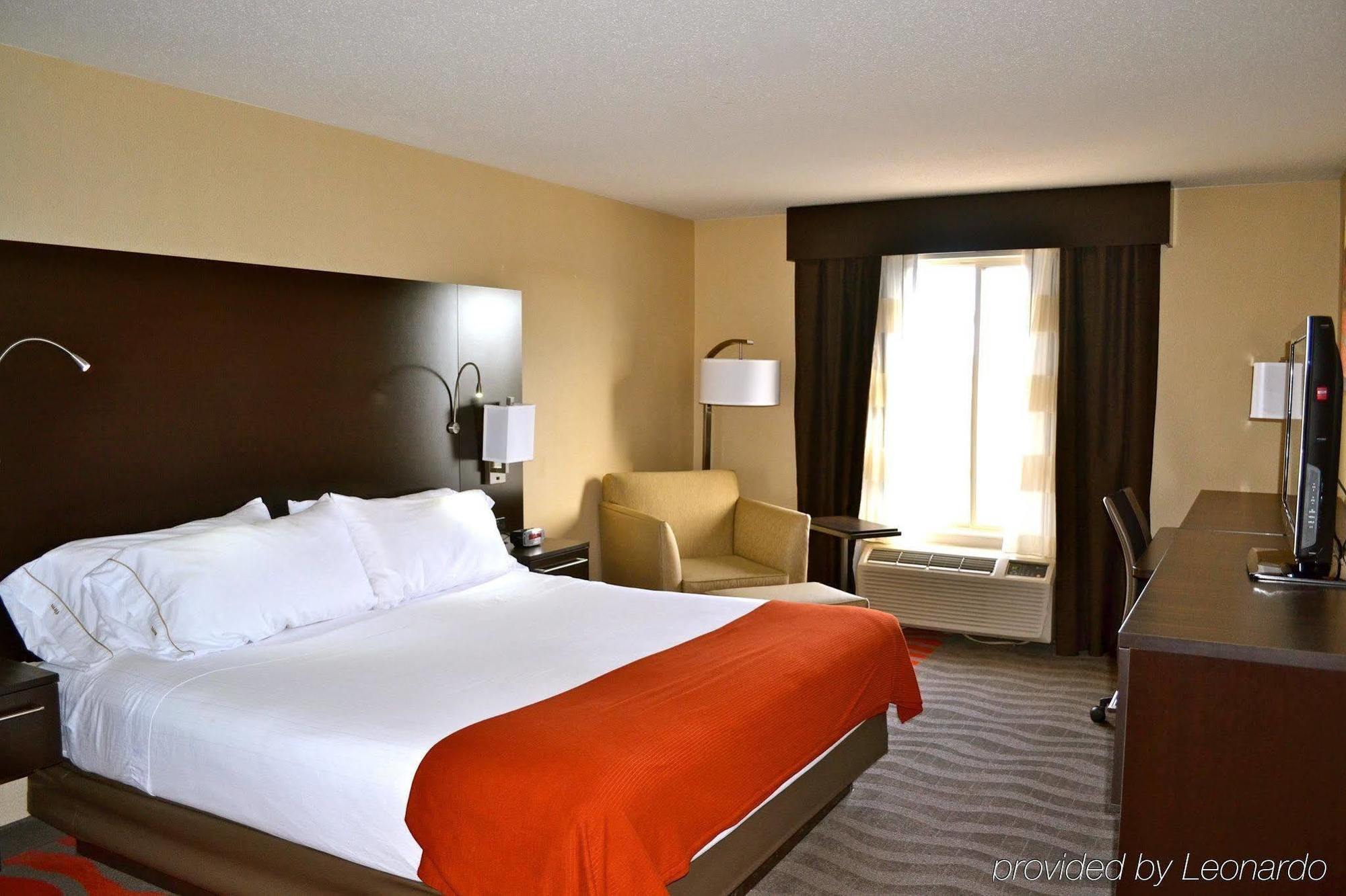 Holiday Inn Express Hotel & Suites Waterford By Ihg Esterno foto