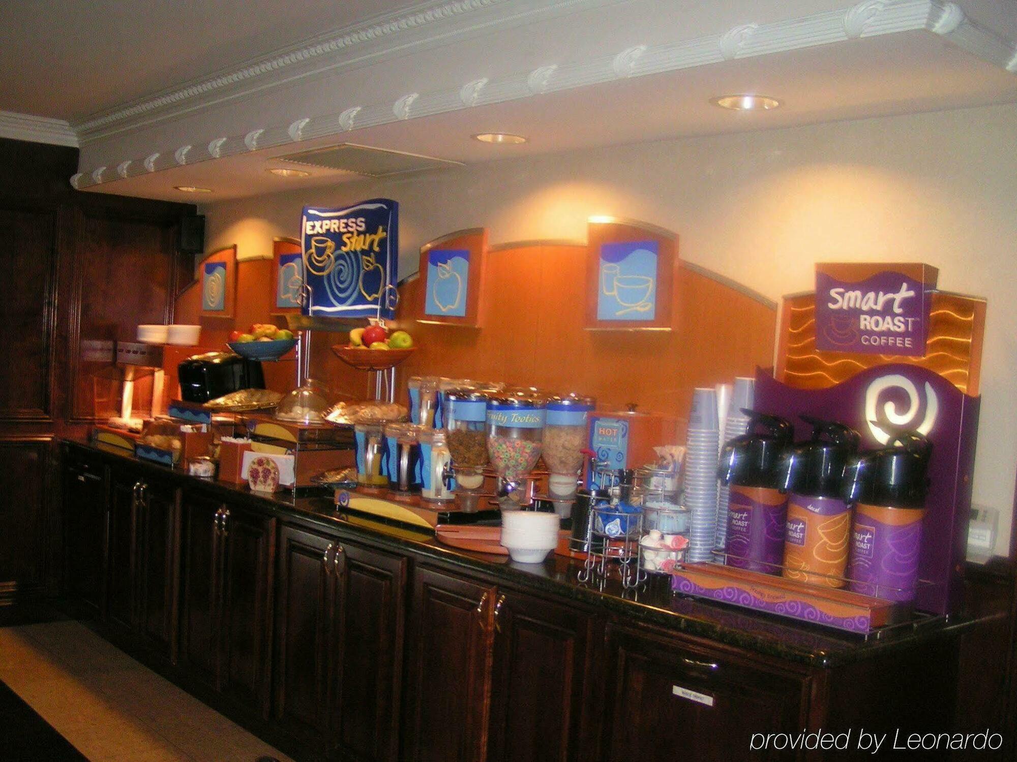 Holiday Inn Express Hotel & Suites Waterford By Ihg Esterno foto